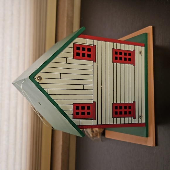 NWOT Tweet's General Store Birdhouse - Picture 4 of 4
